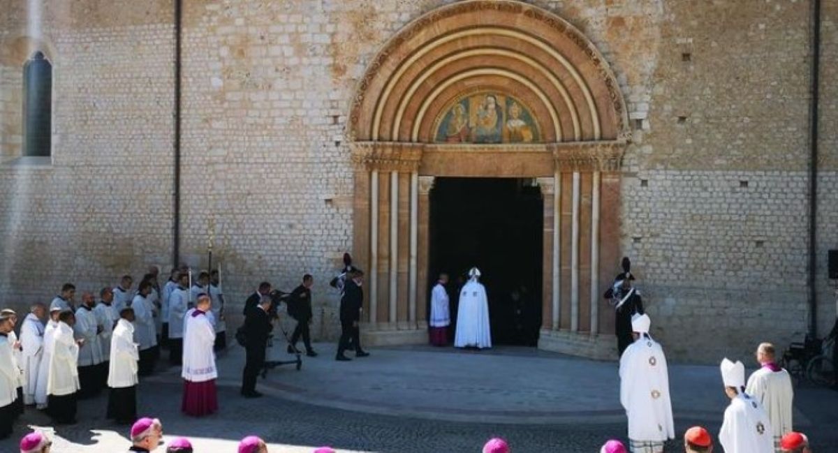 Il Papa a L'Aquila