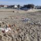 Sporcizia in spiaggia dopo il Ferragosto