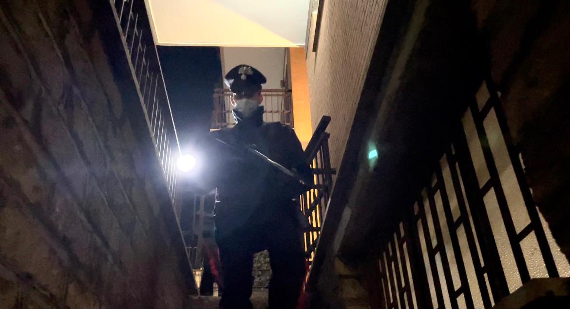 Carabiniere intervenuto in Via Casal del Marmo a Roma per furto