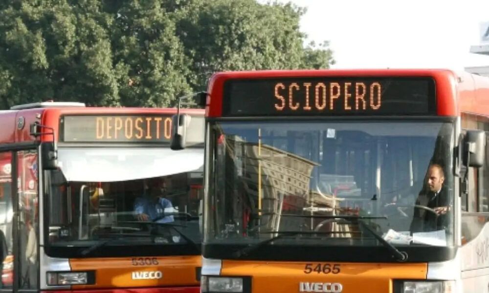 Sciopero dei trasporti a Roma venerdì 2 dicembre 2022, a rischio bus, metro e tram: orari e fasce garantite