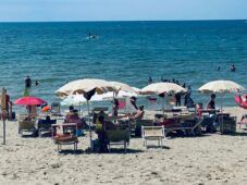 spiagge torvaianica ferragosto 2022