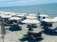 spiagge torvaianica ferragosto 2022