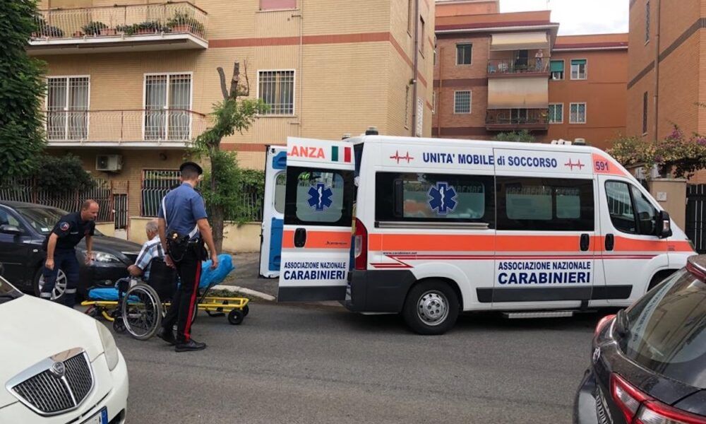 anziano soccorso a Ostia