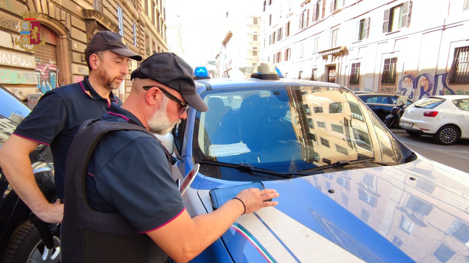 Controlli di Polizia arrestato uomo a Roma per aver partecipato ad una rapina al Villaggio Azzurro