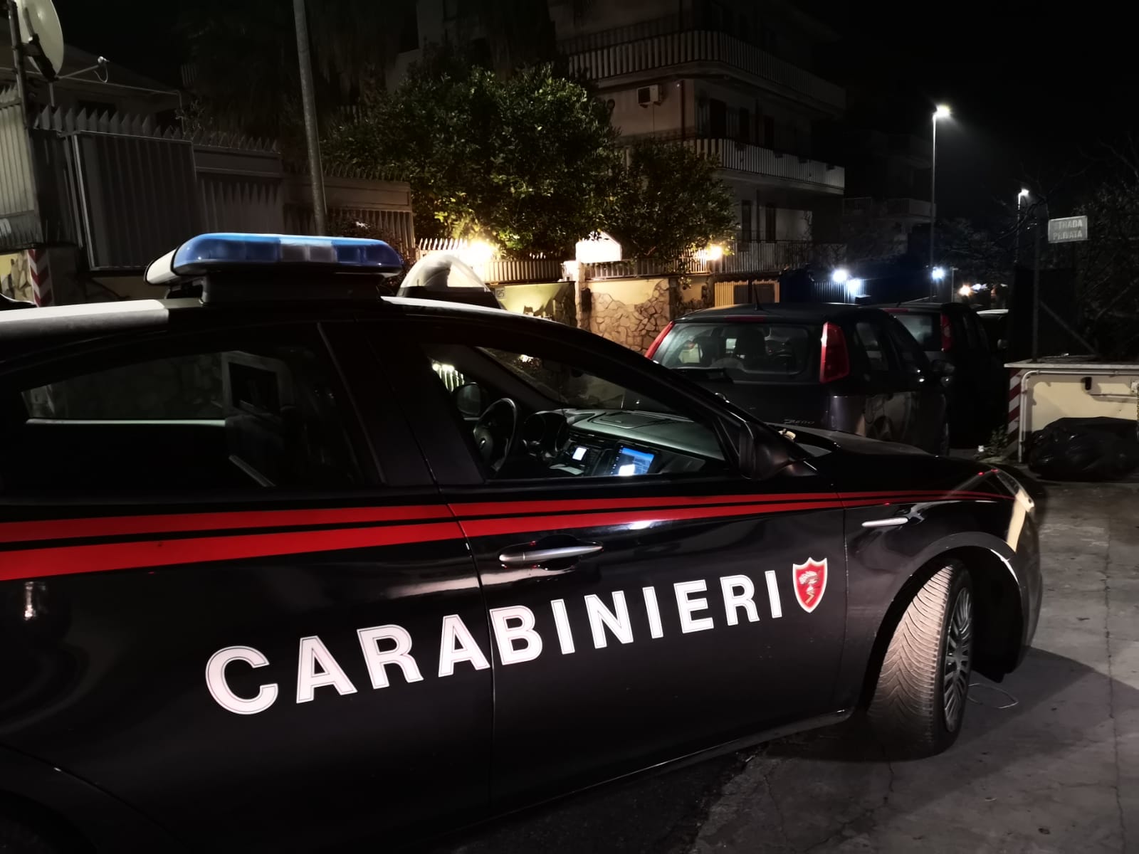 Carabinieri fiumicino intervenuti per l'uomo ubriaco che voleva riavvicinarsi alla moglie