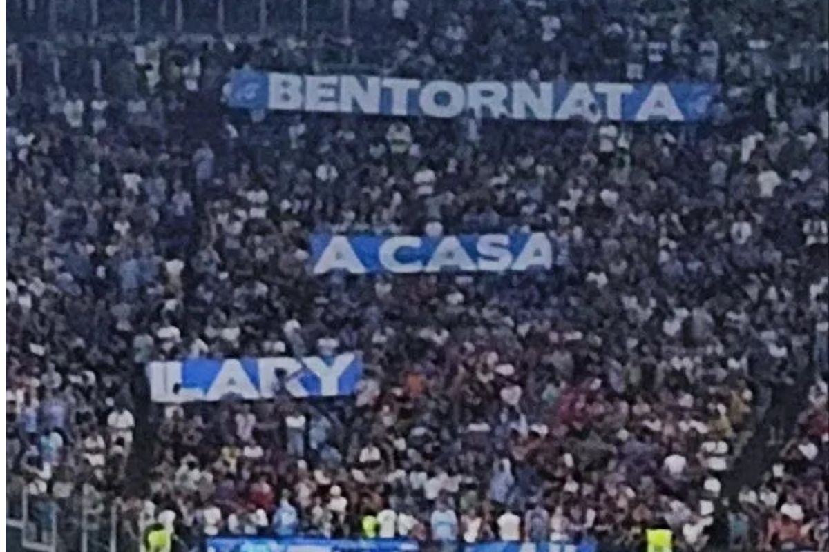 Striscione durante Lazio Inter per Ilary Blasi