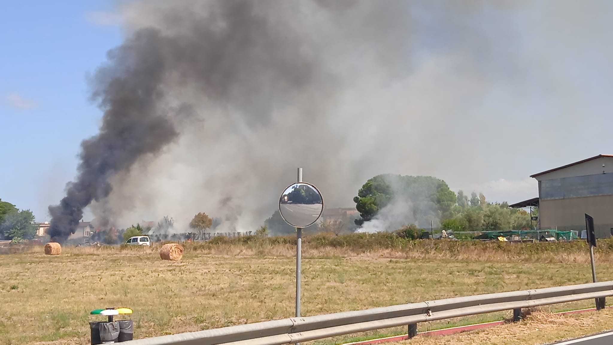 Incendio in Via Bologna a Roma