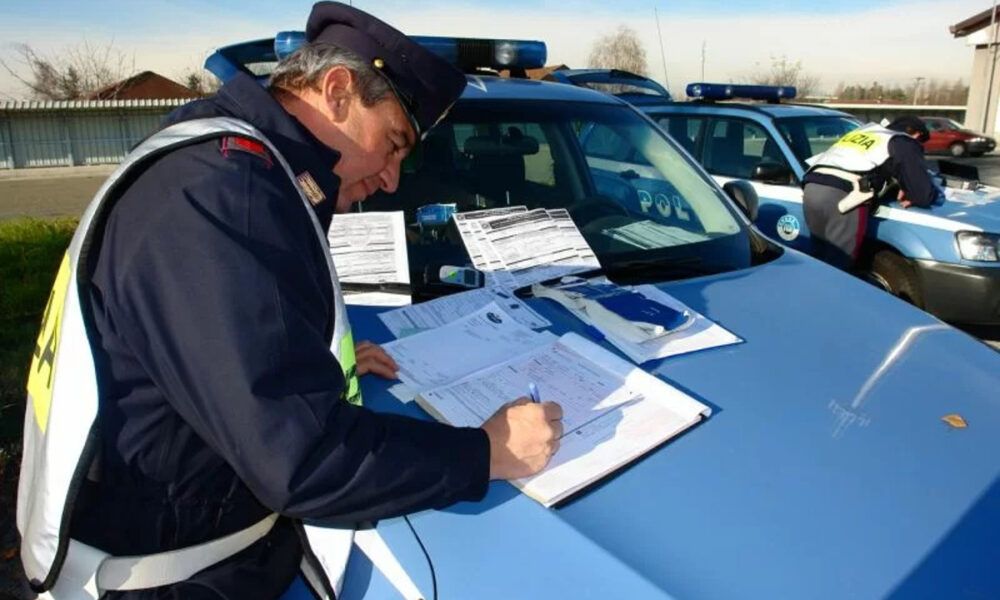 Polizia stradale sulla Pontin