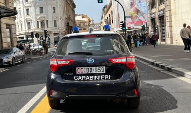 Carabinieri furto borsa