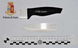 Il coltello usato dalla donna di cisterna per colpire il marito