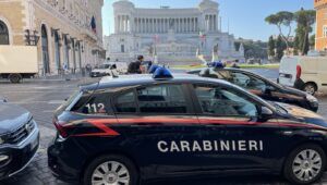 Roma, rapinata donna cilena: arrestato dai carabinieri 29enne