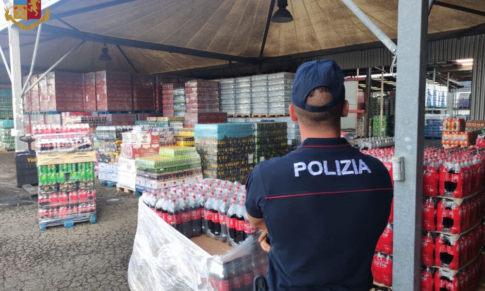 Poliziotto intervenuto per il grossista chiuso via di torrenova a Roma