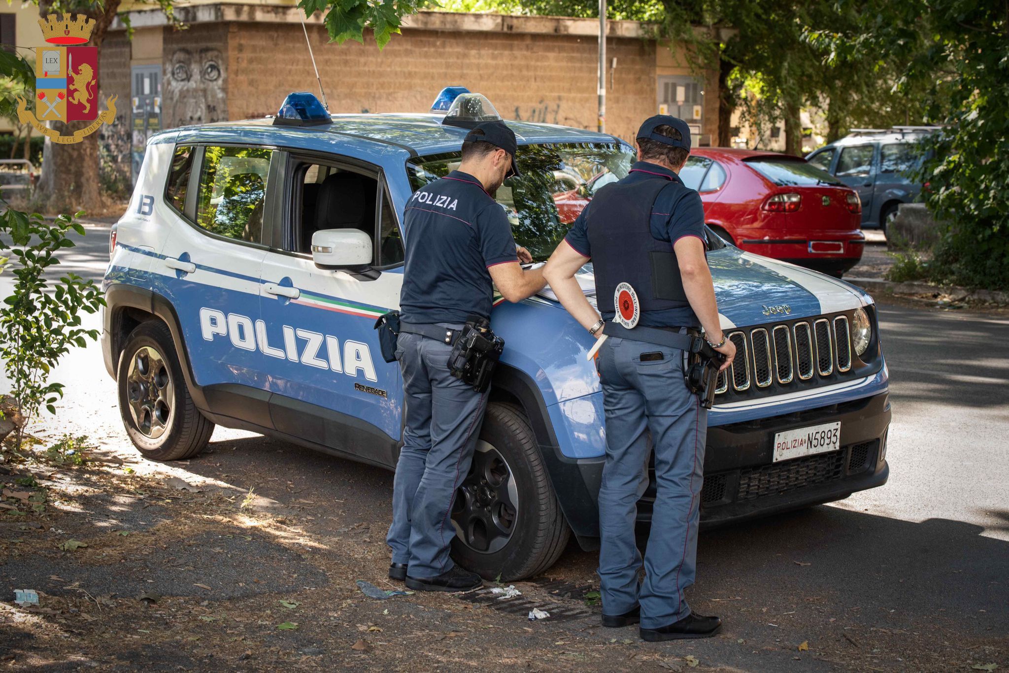 Polizia intervenuta per la truffa del rip deal a Roma