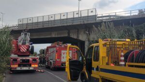 Viadotto aeroporto a Fiumicino intervento Anas e Vigili del Fuoco