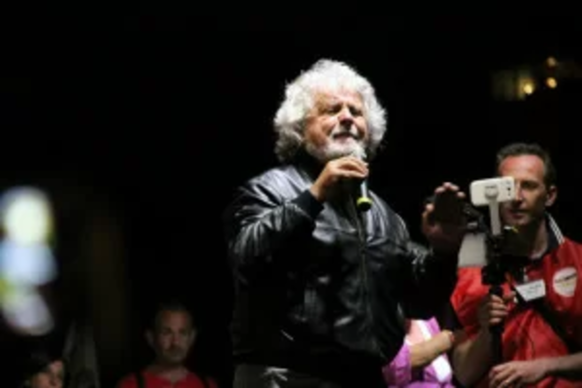 grillo, volantino pd elezioni