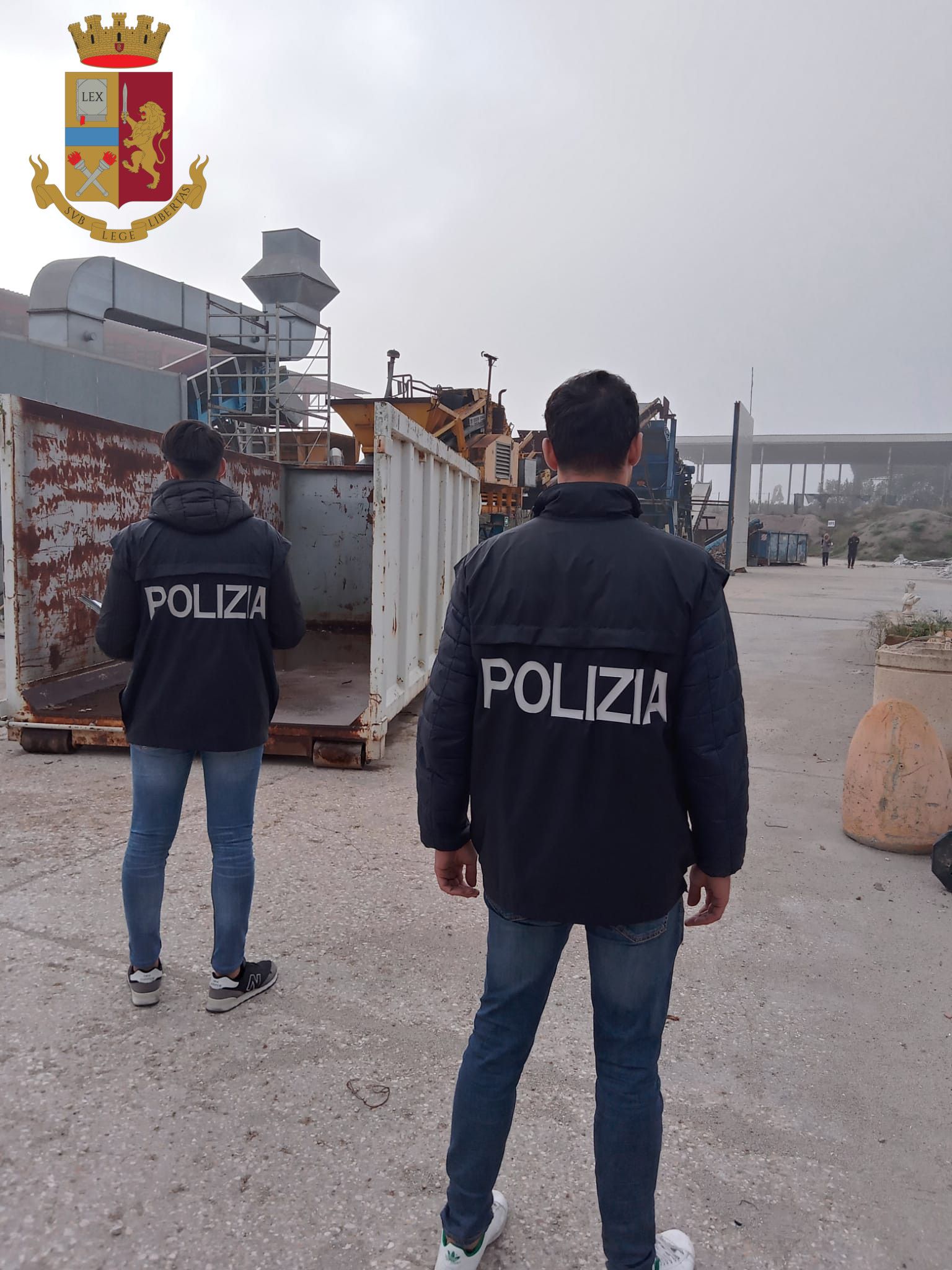 Maxi sequestro forze dell'ordine