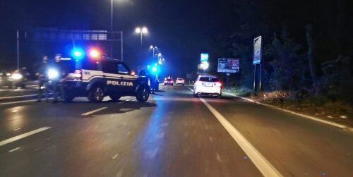 Polizia interviene per l'incidente sulla tangenziale di ieri sera 26 ottobre