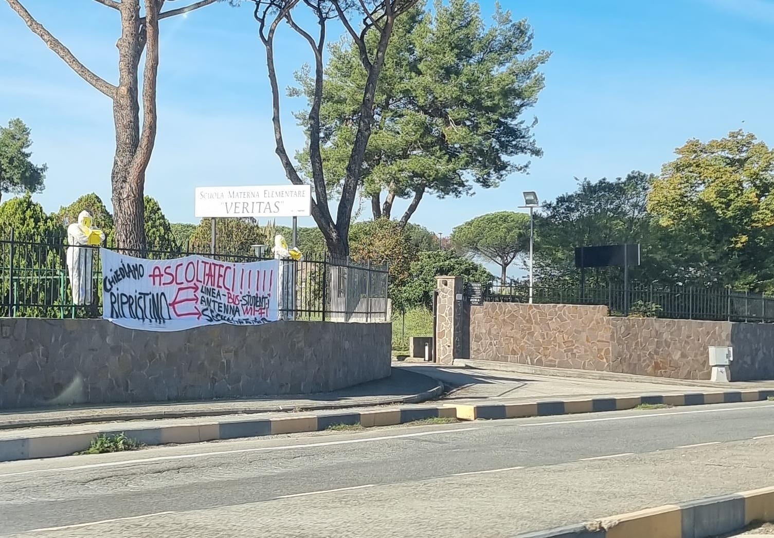 Protesta in via Laurentina