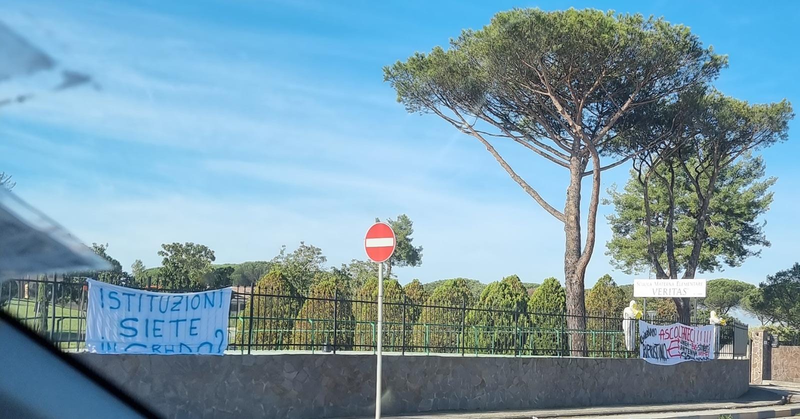 Protesta in via Laurentina