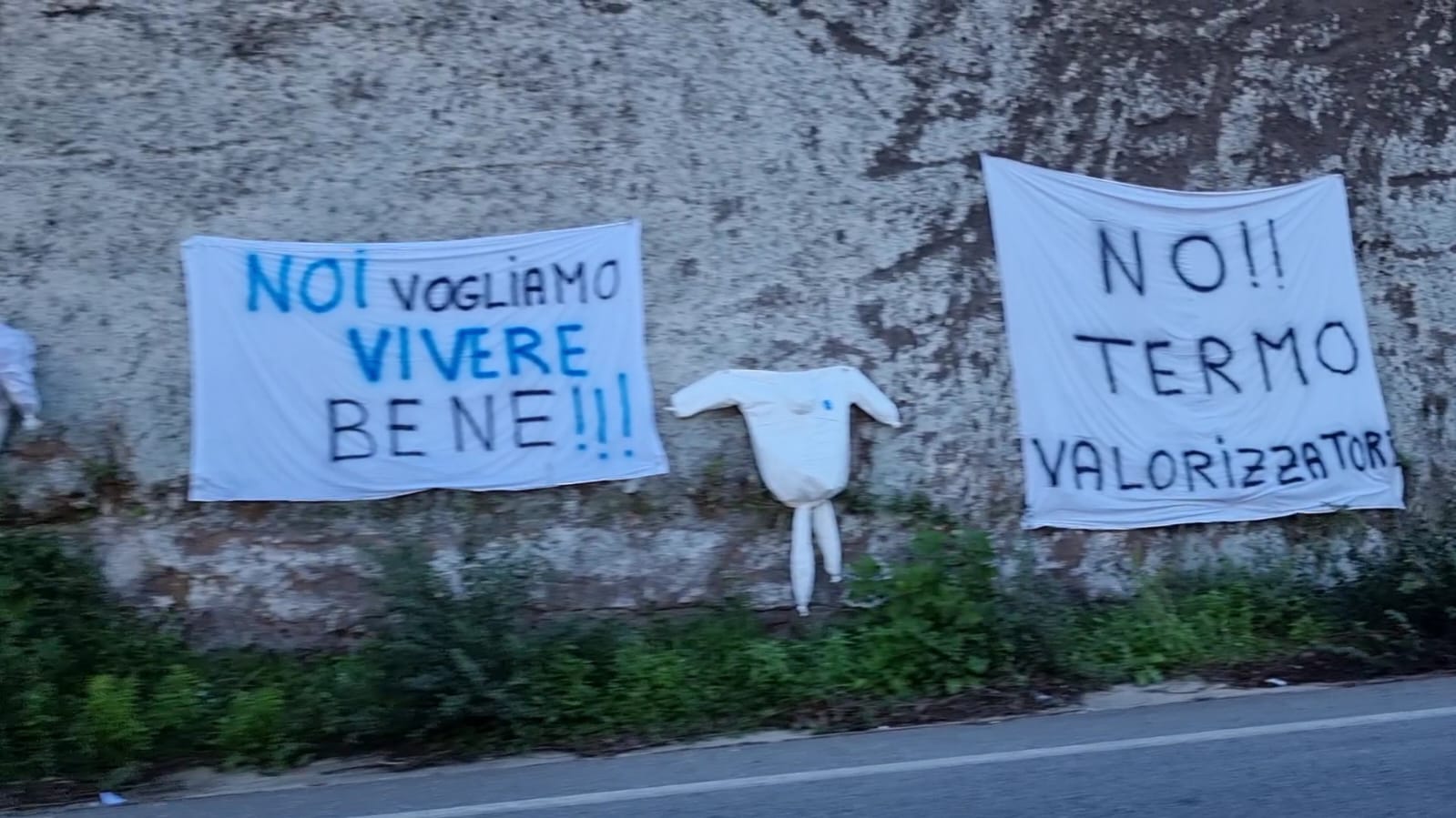 Protesta in via Laurentina