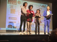 Premiazione del regista Kassim Yassin Saleh all'OFFI