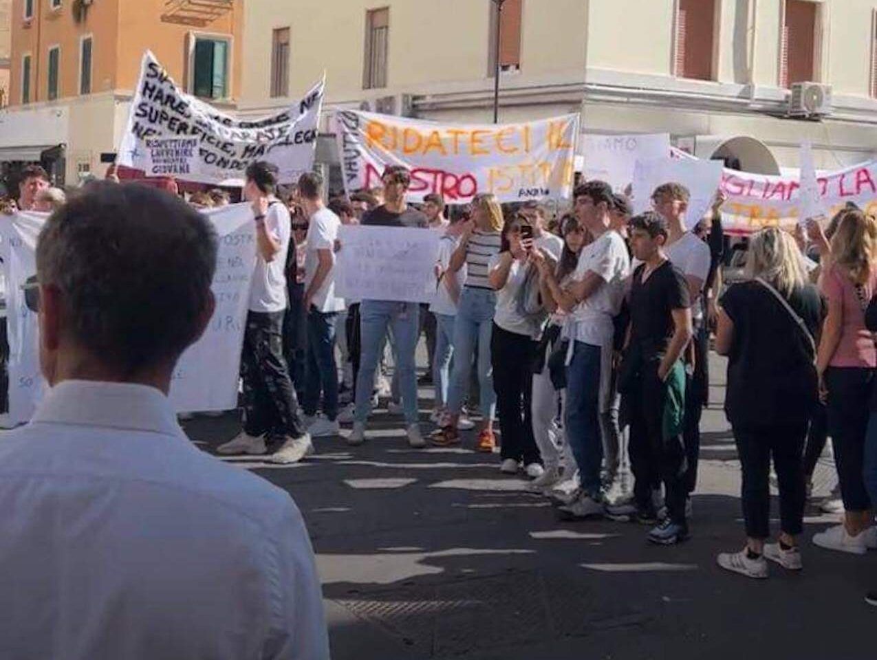Roma, si prospetta una fine settimana difficile per la mobilità a causa di alcune manifestazioni che interesseranno la Capitale, cosa sapere.