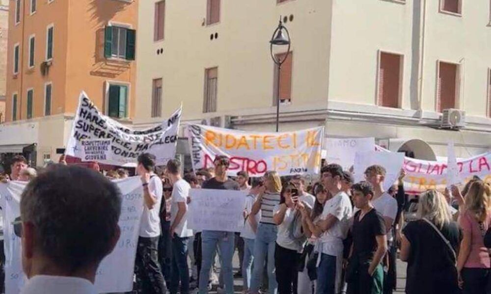 Anzio studenti in protesta