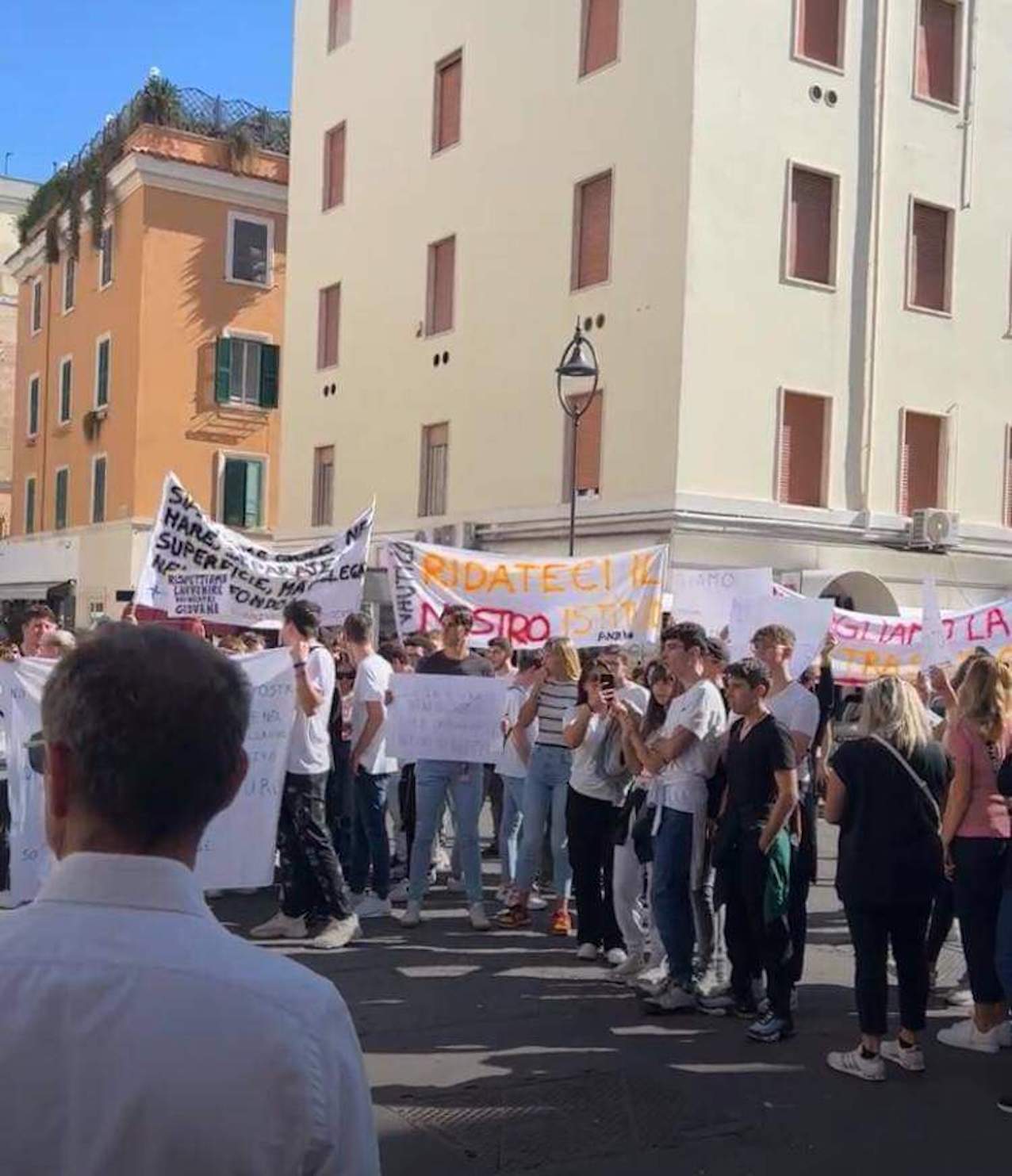 Anzio studenti in protesta