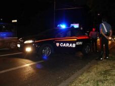 Aprilia, carabinieri cercano un cadavere in un caseificio