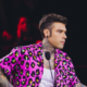 Fedez durante una puntata di X Factor, cosa vedremo nella finale di stasera
