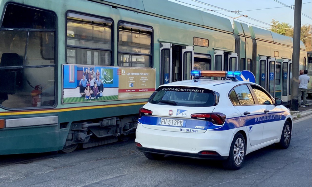 aggressione nel tram