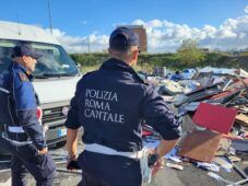 discarica abusiva nel quartiere collatino