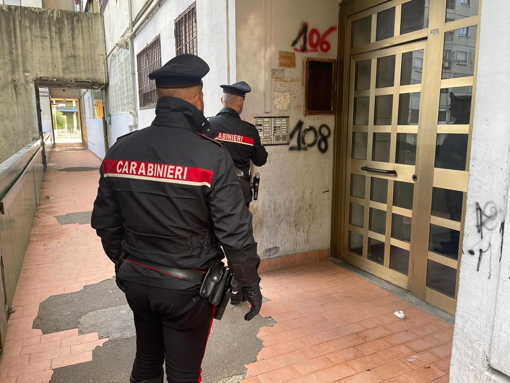 carabinieri in via dell'Archeologia