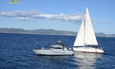 Barca fermata dalla Guardia di Finanza scoperto furbetto del reddito di cittadinanza