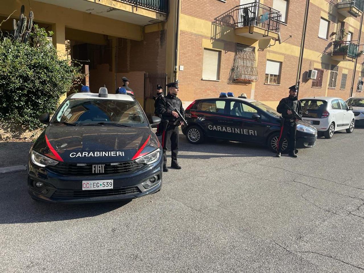 blitz carabinieri a Ostia