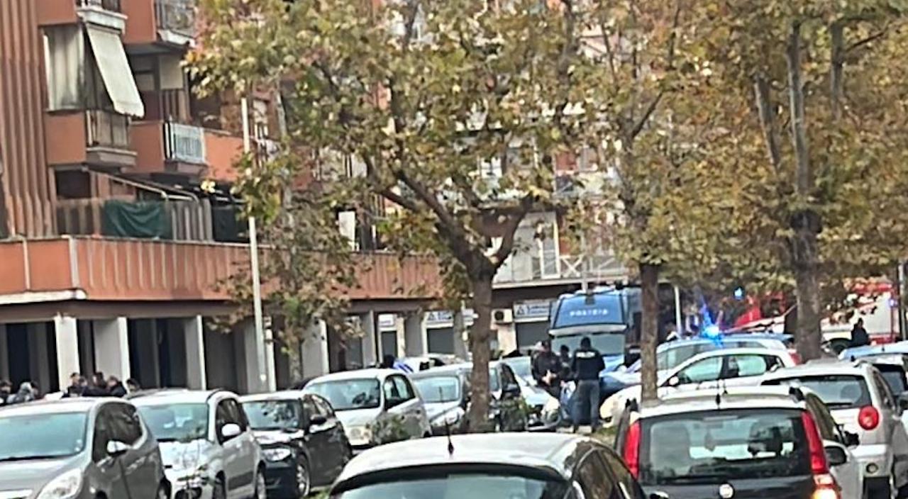 Polizia Ostia Lotti