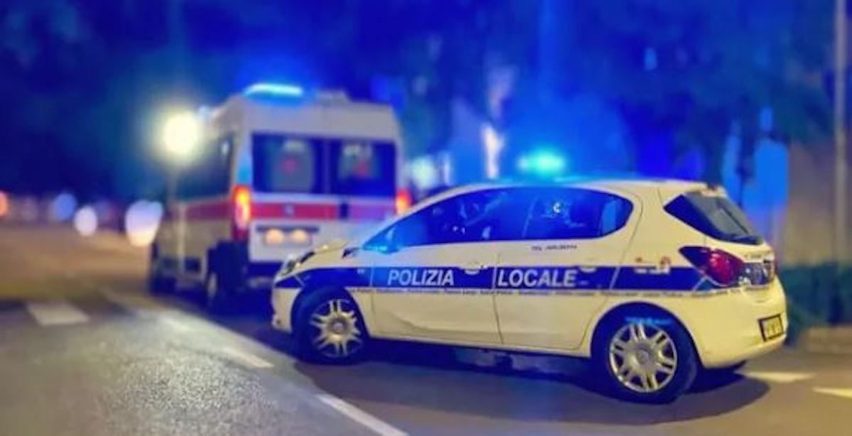 Un terribile investimento è avvenuto oggi a Ciampino in via di Morena. Travolto da uno scooter 17enne, alla guida del mezzo un uomo drogato.