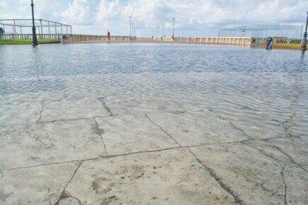 Pontile di Ostia allagato