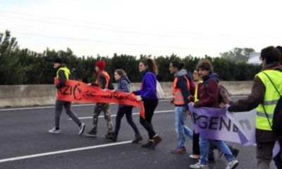 ambientalisti bloccano il grande raccordo anulare