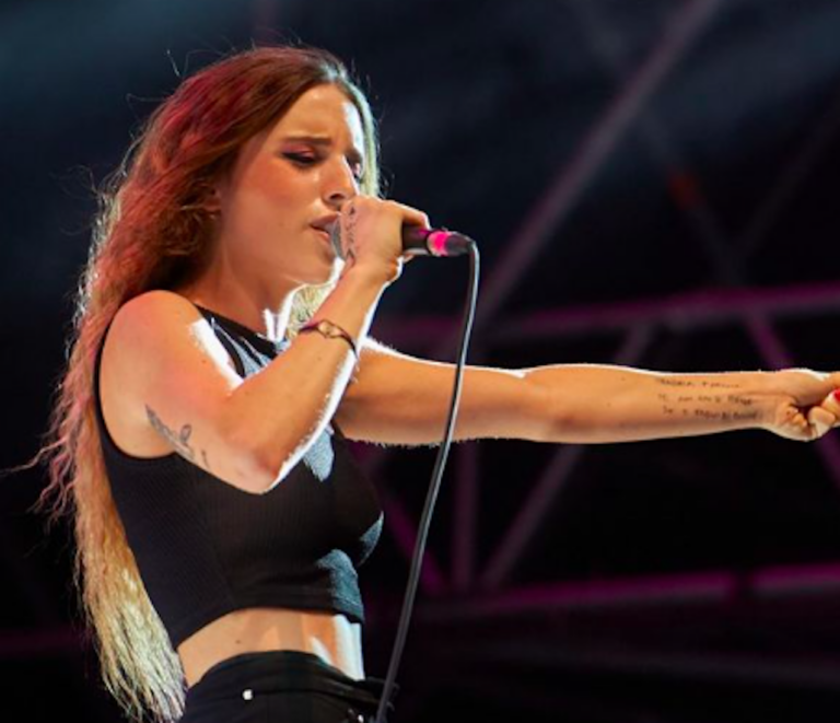 Amici 22, chi è Angelina Mango età, canzoni, padre, fidanzato, foto