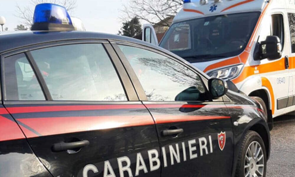 Carabinieri e ambulanza