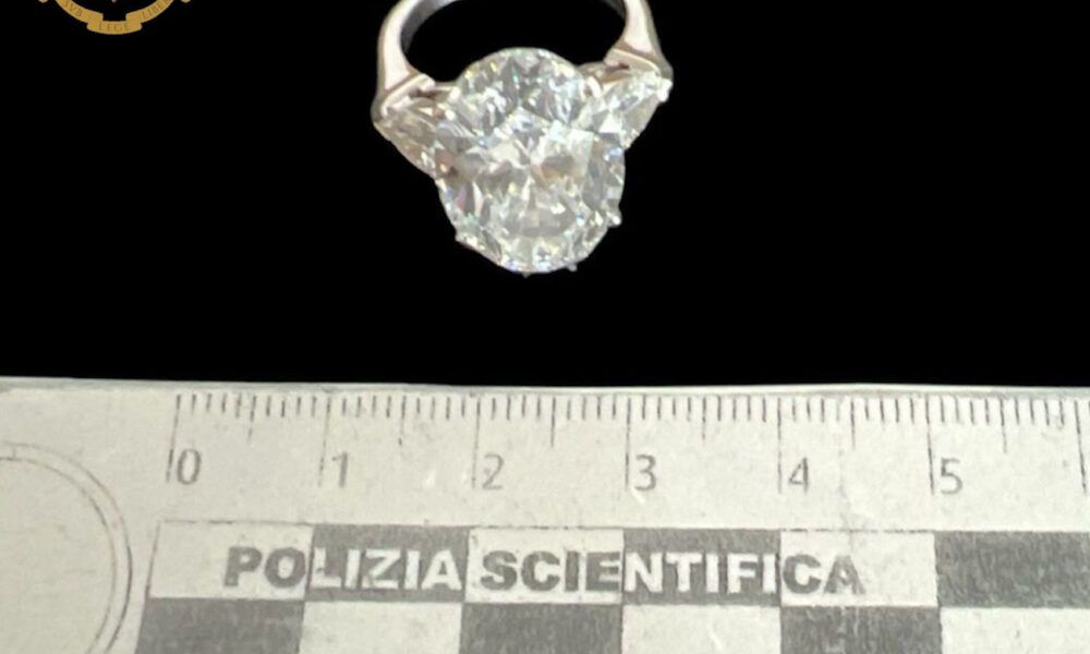 furto di diamanti a Roma