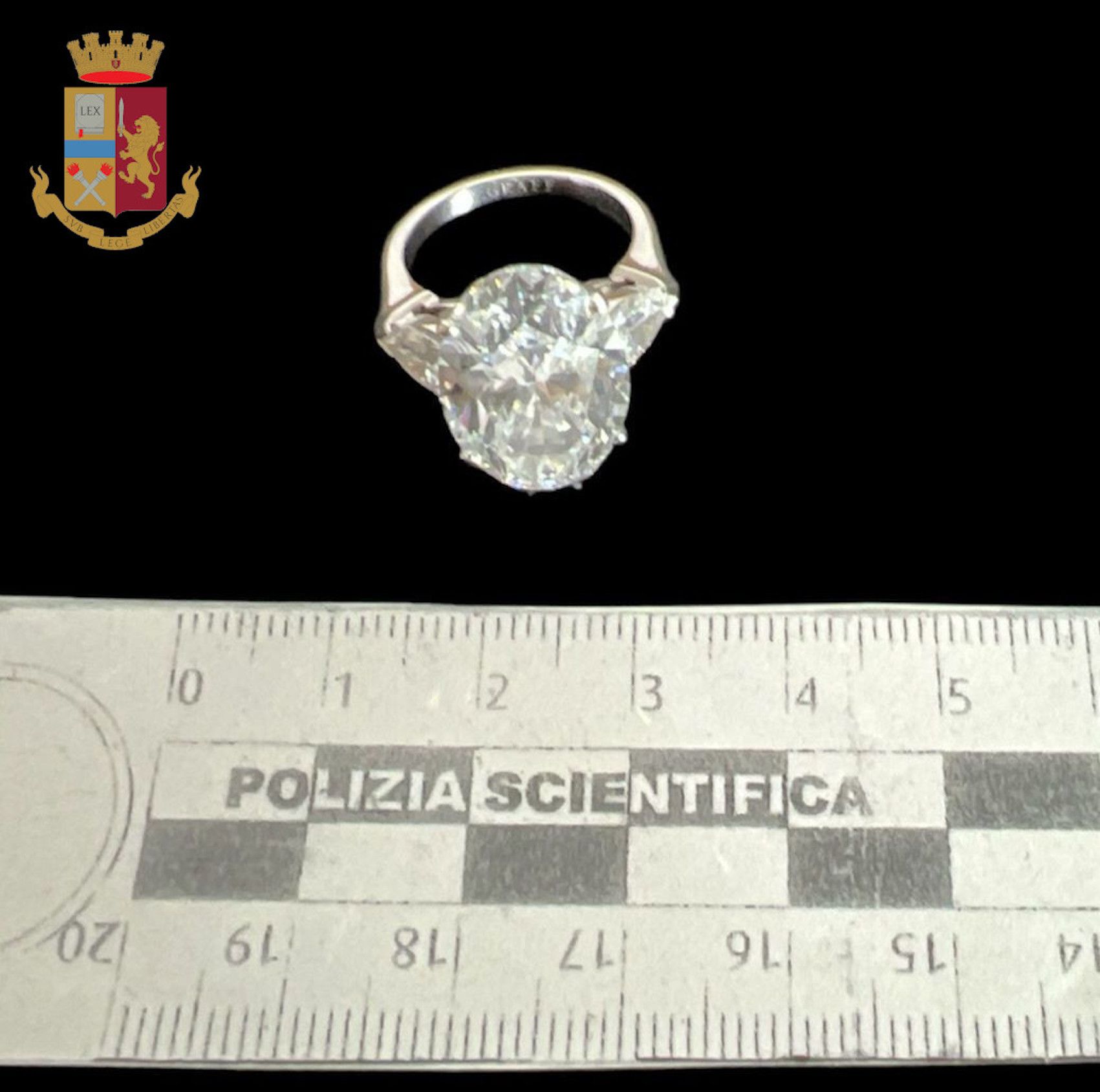 furto di diamanti a Roma
