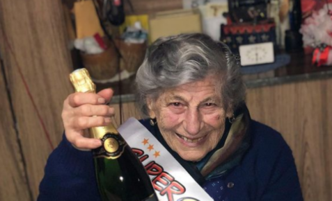Nonna Giovanna è morta carbonizzata: l'influencer di Tik Tok e ...