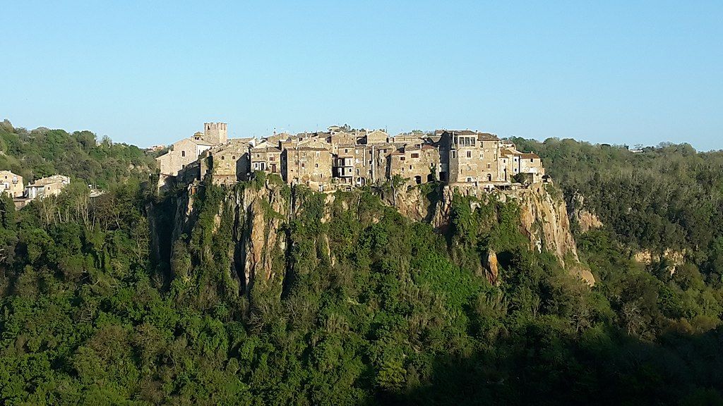 Il borgo di Calcata foto Wikipedia