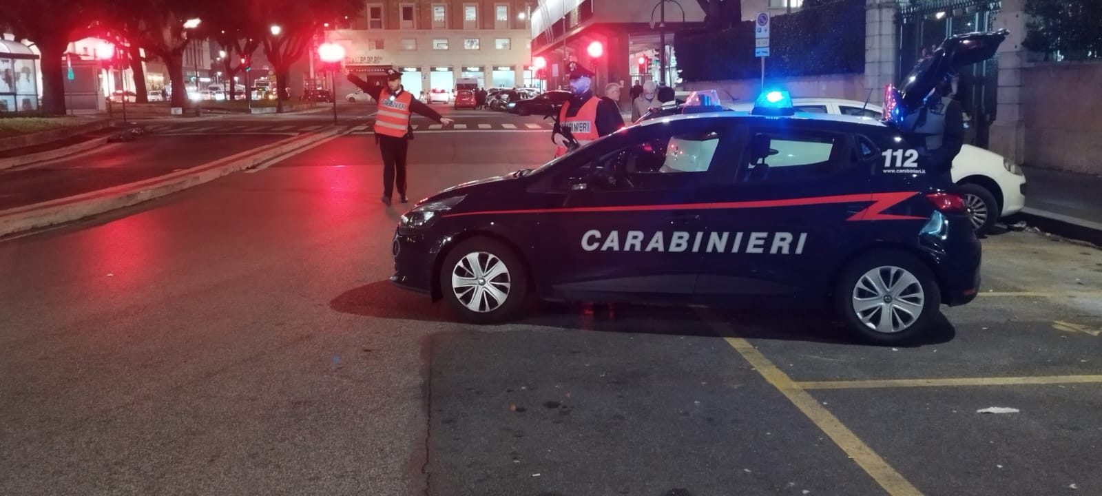 Roma, a bordo di un motorino rubato fornisce false generalità ai carabinieri pur di non farsi arrestare: arrestato e denunciato 36enne.
