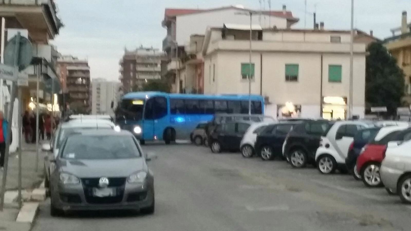 Bus cotral incastrato pomezia
