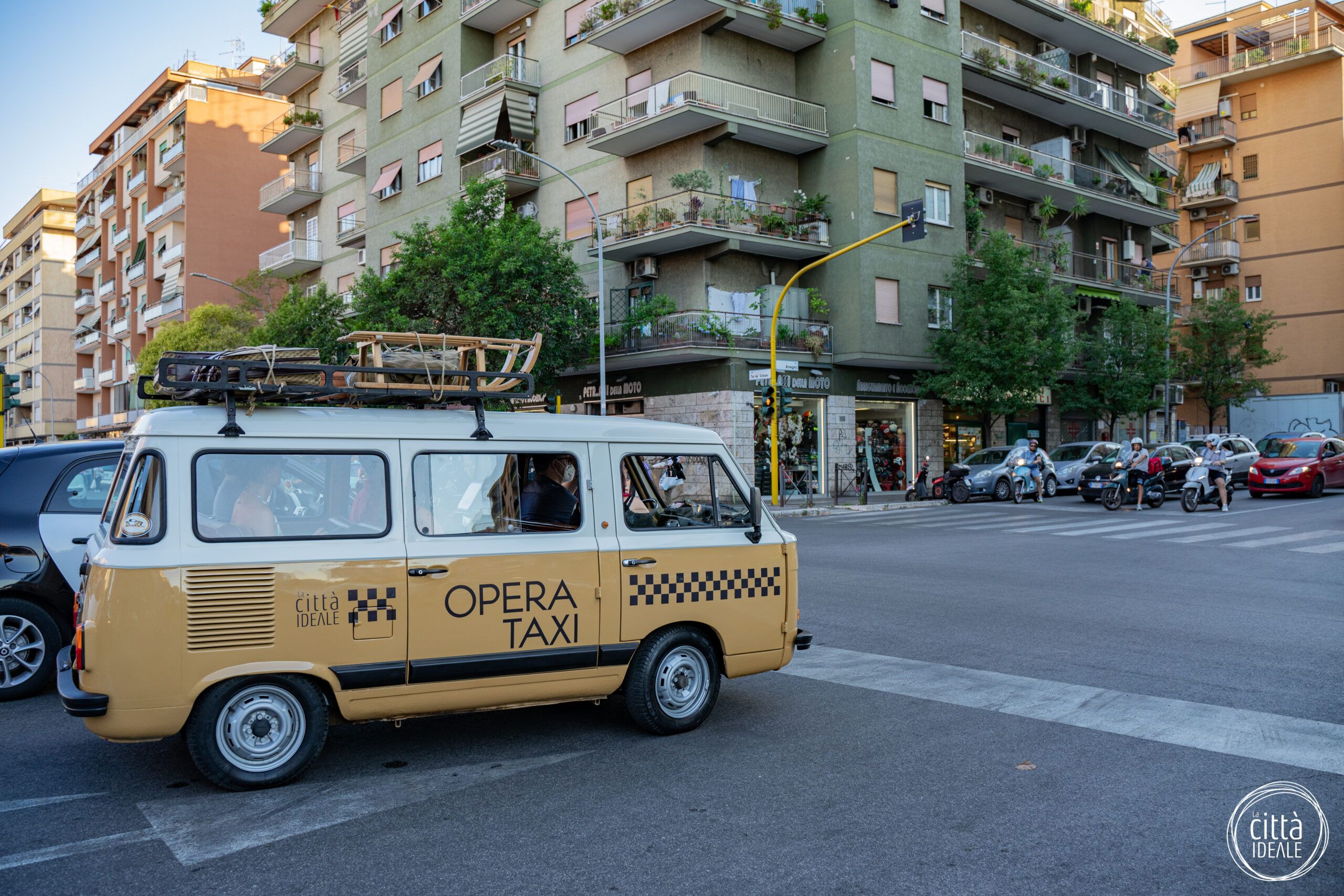 Opera Taxi, l'opera lirica dentro un mini van