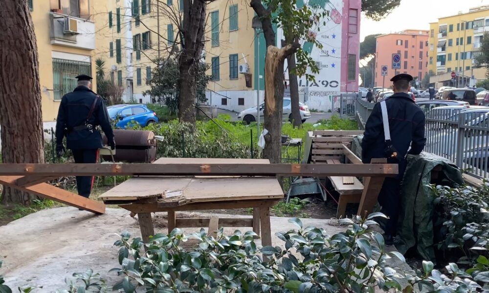 Stretta antidroga a Roma, altre 11 persone in arresto: le operazioni quartiere per quartiere (FOTO) Stretta antidroga a Roma, altre 11 persone in arresto: le operazioni quartiere per quartiere (FOTO)
