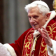 truffa ai fedeli per i Funerali Papa Ratzinger oggi a Roma